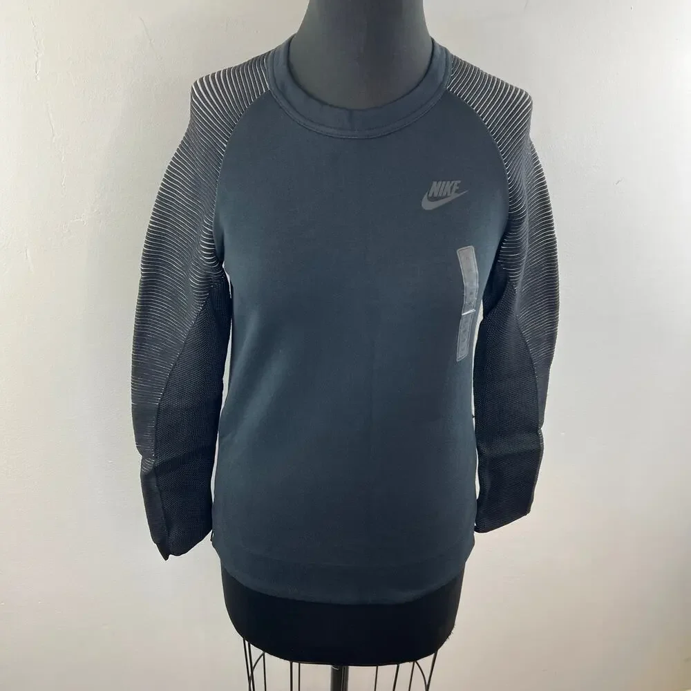 NIKE Size XS NEW